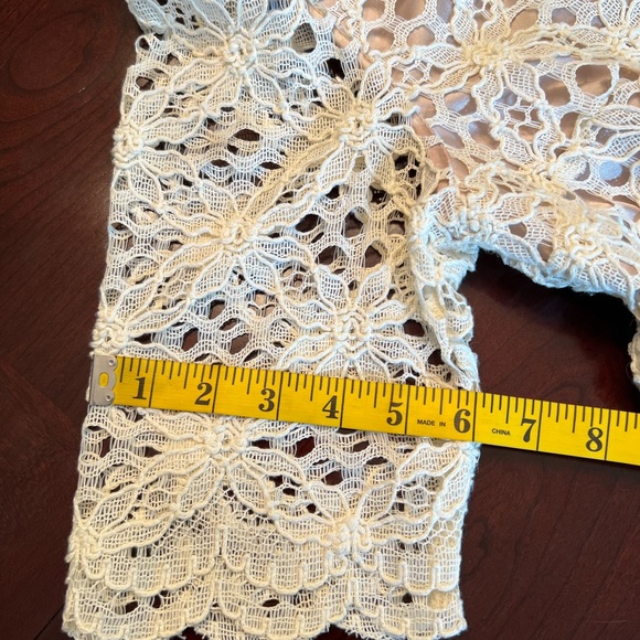 JAX (Black Label) – Cream/Off White Over Tan Crochet Lace Overlay Special Dress - Picture 12 of 17